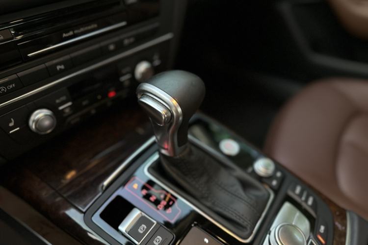 Used Audi A6L 2015 30 FSI Millionth Anniversary Comfort Model Gear Lever
