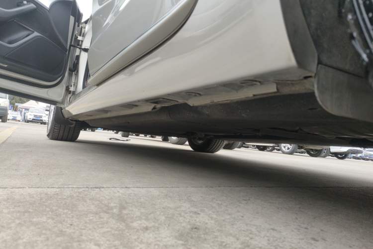 Used Audi A6L 2015 TFSI Millionth Anniversary Intelligent Model Left Side Sill