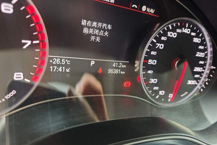 Used Audi A6L 2015 TFSI Millionth Anniversary Intelligent Model Odometer Close Up