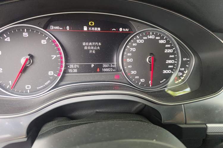 Used Audi A6L 2015 TFSI Millionth Anniversary Intelligent Model Odometer Close Up