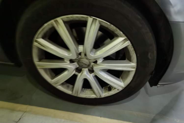 Used Audi A6L 2015 35 FSI quattro Comfort Model Right Front Wheel Hub