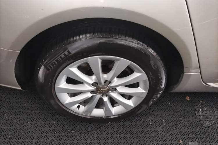Used Audi A6L 2015 30 FSI Millionth Anniversary Comfort Model Right Rear Wheel Hub