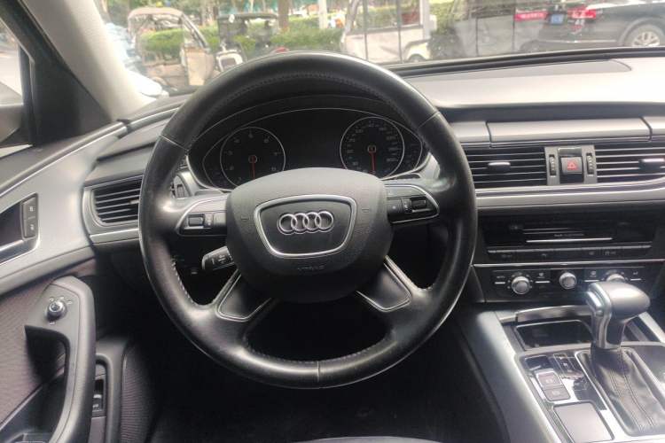 Used Audi A6L 2015 TFSI Millionth Anniversary Intelligent Model Steering Wheel