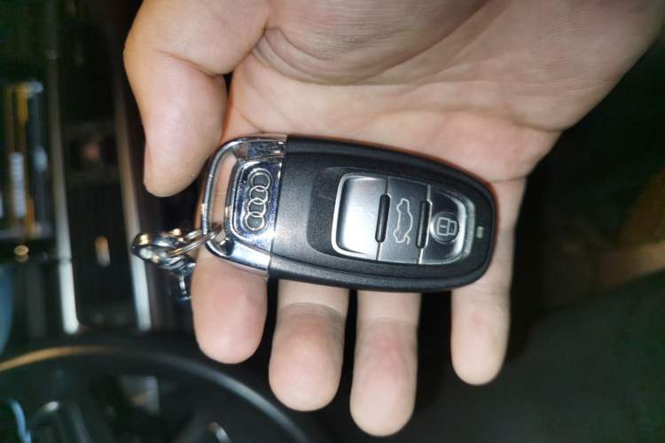 Used Audi A6L 2015 35 FSI quattro Comfort Model Vehicle Key
