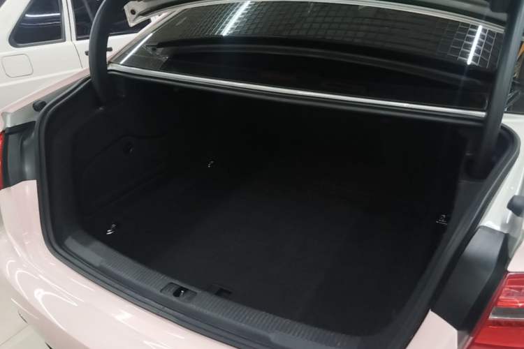 Used Audi A6L 2015 TFSI Millionth Anniversary Intelligent Model Trunk