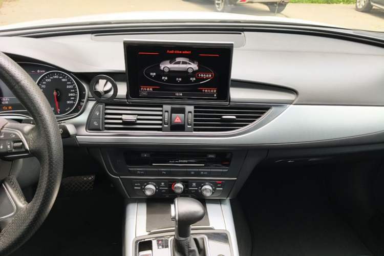 Used Audi A6L 2015 TFSI Millionth Anniversary Intelligent Model Audio And AC Panel