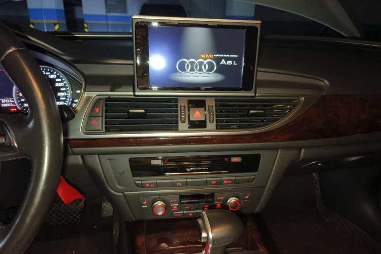 Used Audi A6L 2015 30 FSI Millionth Anniversary Comfort Model Audio And AC Panel
