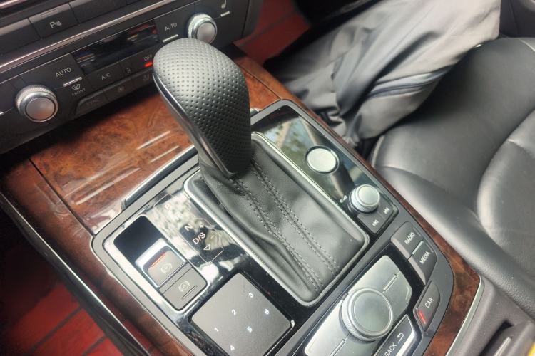 Used Audi A6L 2015 30 FSI Millionth Anniversary Comfort Model Gear Lever