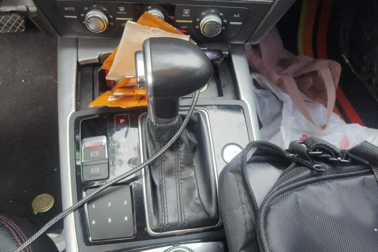 Used Audi A6L 2015 TFSI Millionth Anniversary Intelligent Model Gear Lever