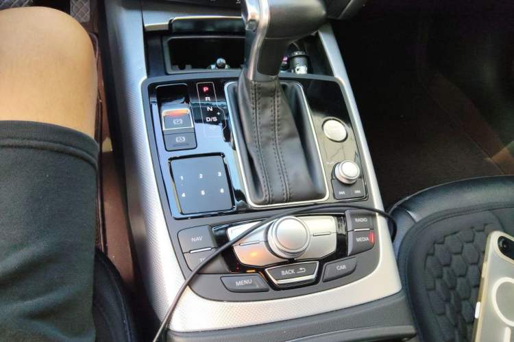 Used Audi A6L 2015 TFSI Millionth Anniversary Intelligent Model Gear Lever