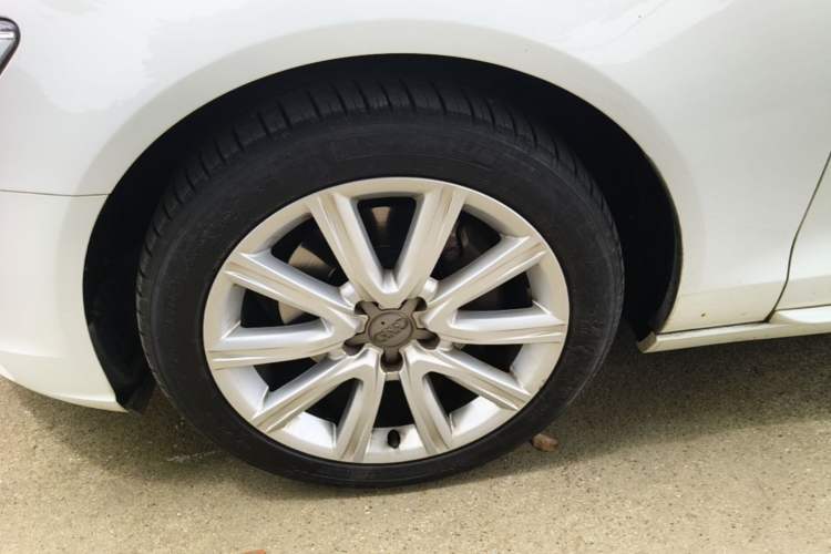 Used Audi A6L 2015 TFSI Millionth Anniversary Intelligent Model Left Front Wheel Hub
