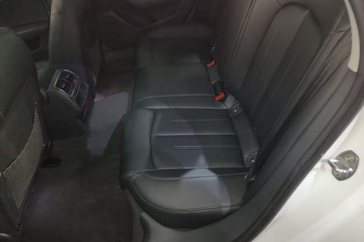 Used Audi A6L 2015 TFSI Millionth Anniversary Intelligent Model Left Rear Seat