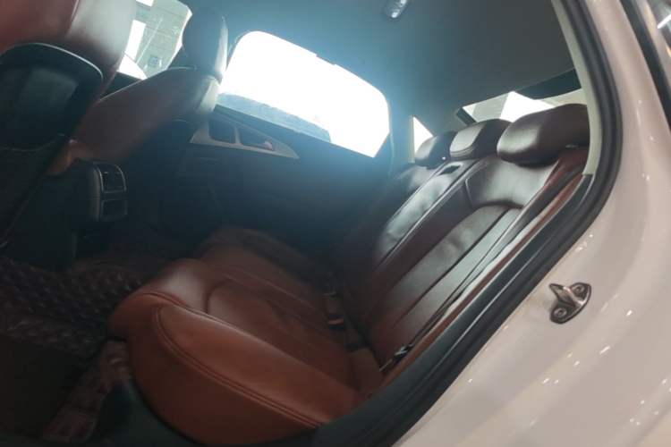 Used Audi A6L 2015 TFSI Millionth Anniversary Intelligent Model Left Rear Seat
