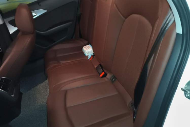 Used Audi A6L 2015 TFSI Millionth Anniversary Intelligent Model Left Rear Seat