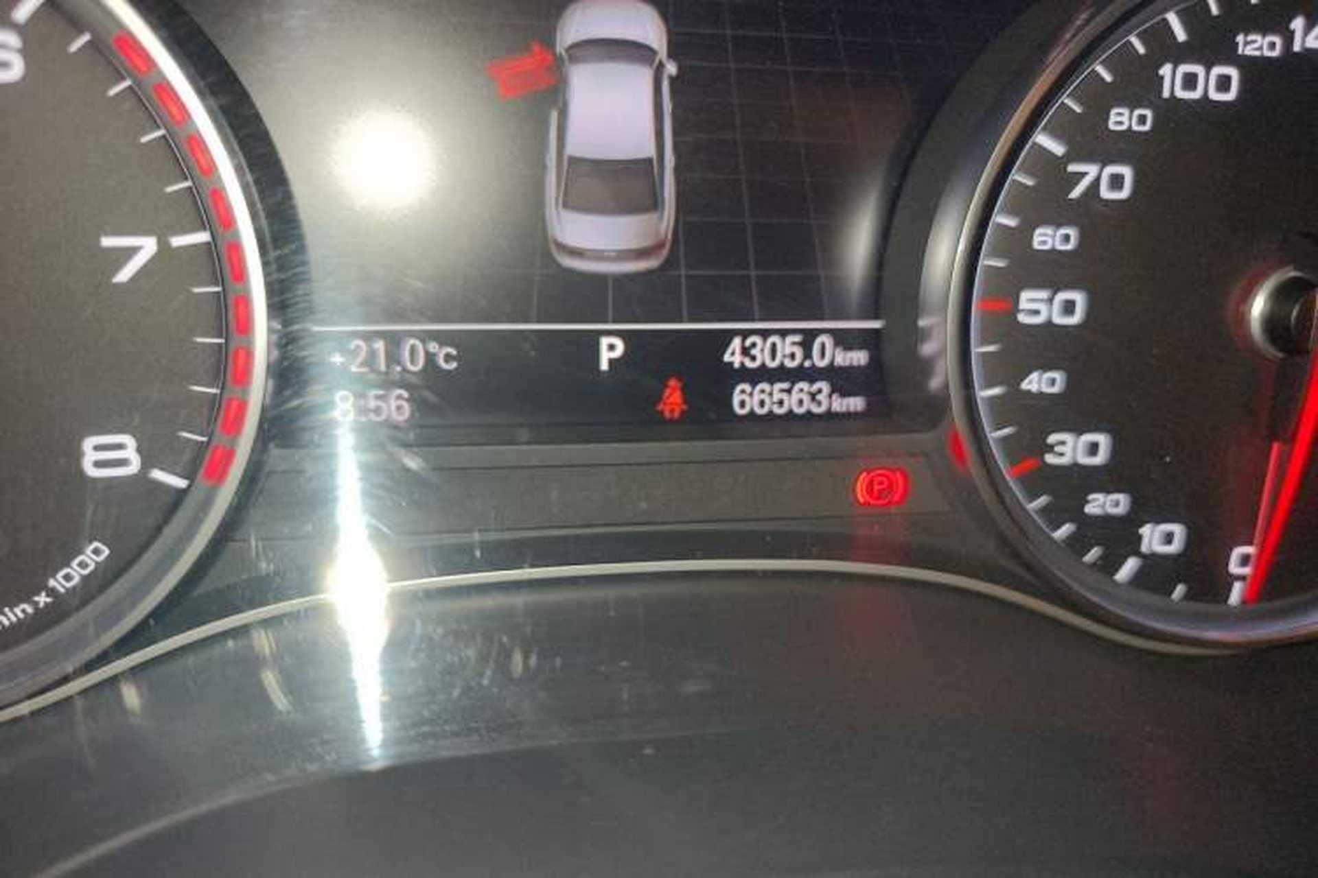 Used Audi A6L 2015 TFSI Millionth Anniversary Intelligent Model Odometer Close Up
