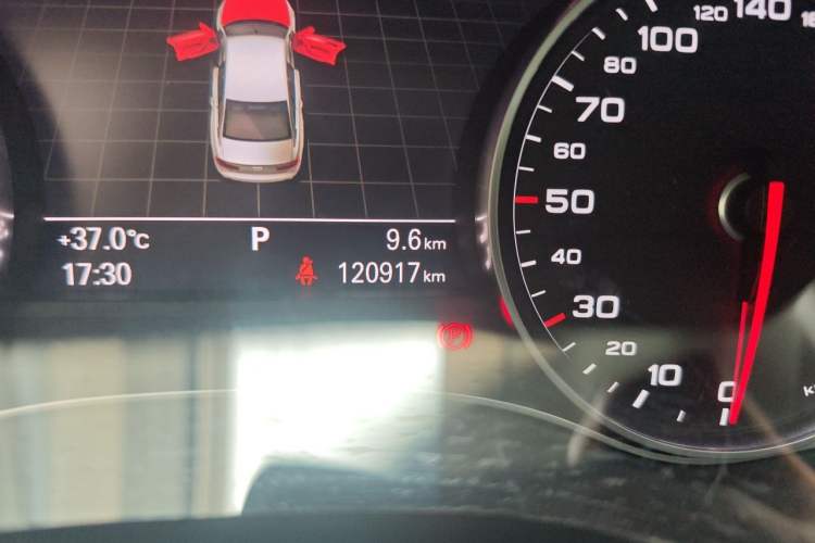 Used Audi A6L 2015 TFSI Millionth Anniversary Intelligent Model Odometer Close Up