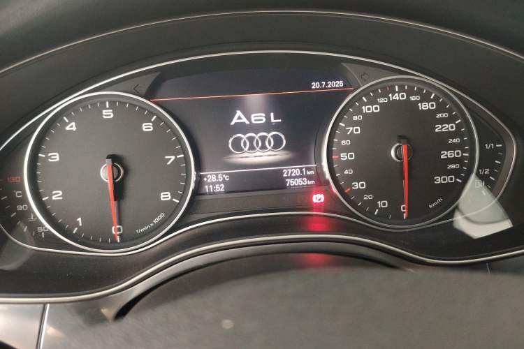 Used Audi A6L 2015 30 FSI Millionth Anniversary Comfort Model Odometer Close Up