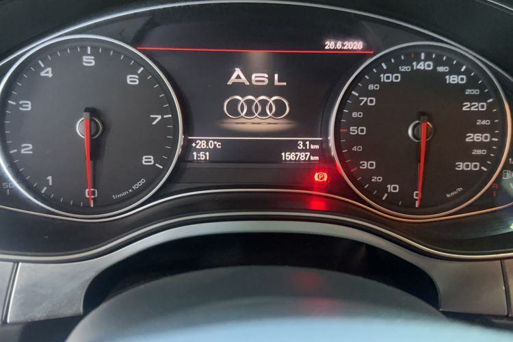 Used Audi A6L 2015 TFSI Millionth Anniversary Intelligent Model Odometer Close Up
