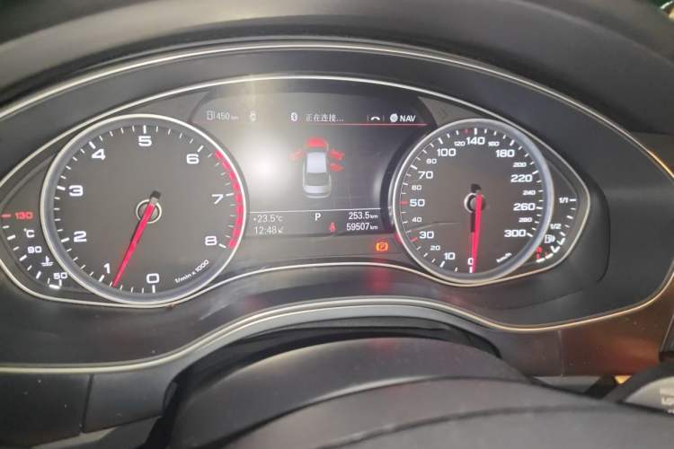 Used Audi A6L 2015 TFSI Millionth Anniversary Intelligent Model Odometer Close Up