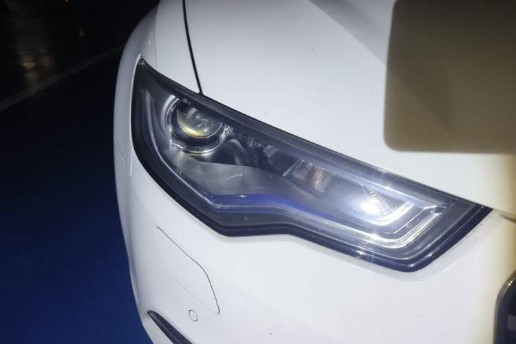 Used Audi A6L 2015 30 FSI Millionth Anniversary Comfort Model Right Front Headlight