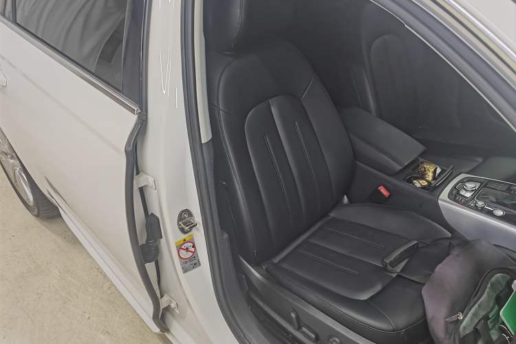 Used Audi A6L 2015 TFSI Millionth Anniversary Intelligent Model Right Front Seat