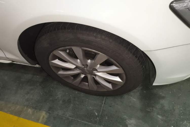 Used Audi A6L 2015 TFSI Millionth Anniversary Intelligent Model Right Front Wheel Hub
