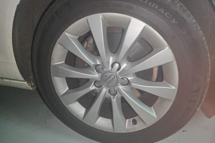 Used Audi A6L 2015 TFSI Millionth Anniversary Intelligent Model Right Front Wheel Hub