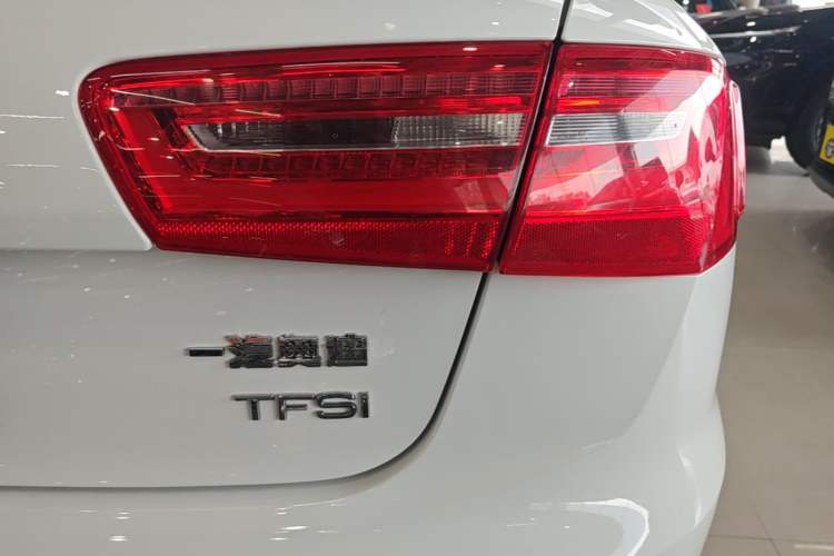 Used Audi A6L 2015 TFSI Millionth Anniversary Intelligent Model Right Rear Taillight