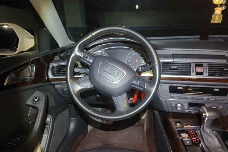 Used Audi A6L 2015 30 FSI Millionth Anniversary Comfort Model Steering Wheel