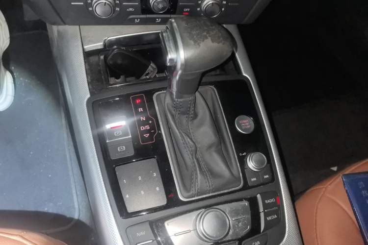 Used Audi A6L 2015 TFSI Millionth Anniversary Intelligent Model Gear Lever