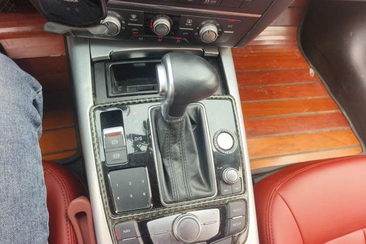 Used Audi A6L 2015 TFSI Millionth Anniversary Intelligent Model Gear Lever