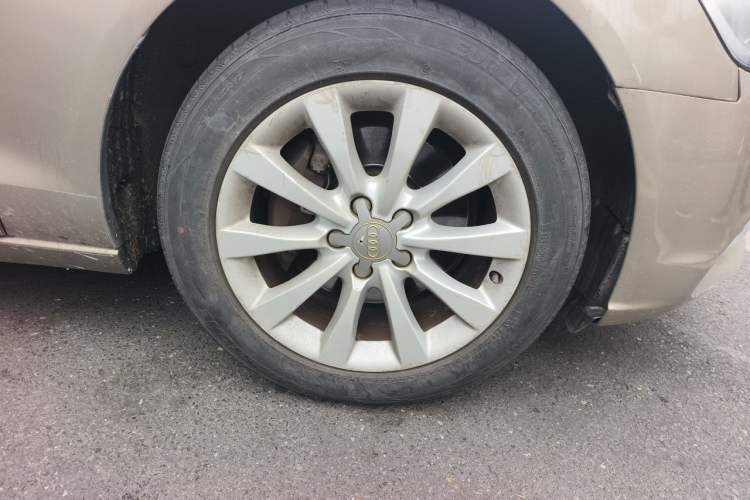 Used Audi A6L 2015 TFSI Millionth Anniversary Intelligent Model Right Front Wheel Hub