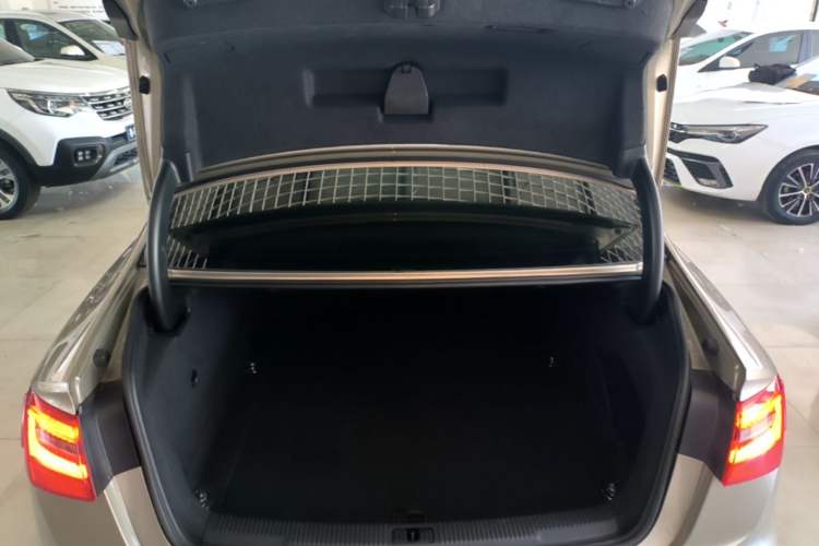 Used Audi A6L 2015 TFSI Millionth Anniversary Intelligent Model Trunk