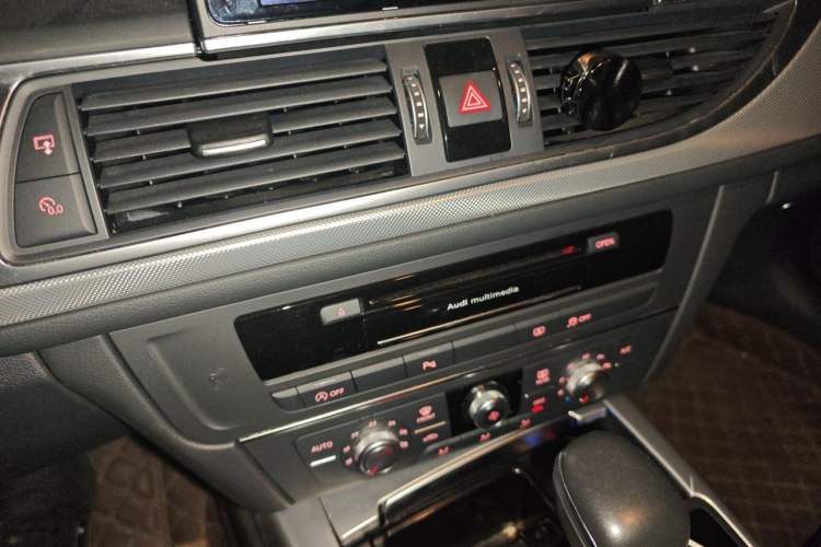 Used Audi A6L 2016 TFSI Comfort Model Audio And AC Panel