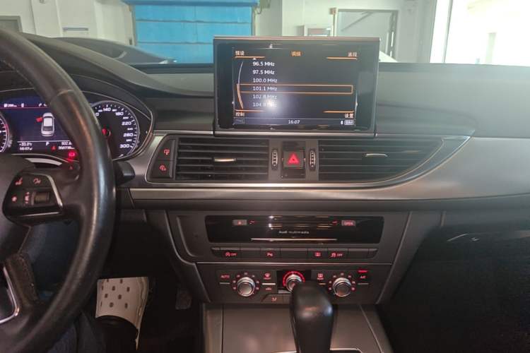 Used Audi A6L 2016 TFSI Technology Edition Audio And AC Panel