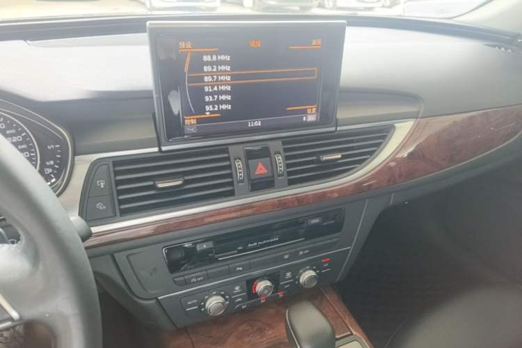 Used Audi A6L 2016 TFSI Technology Edition Audio And AC Panel