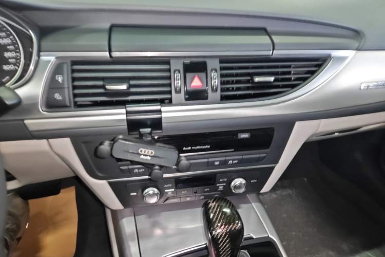 Used Audi A6L 2016 45 TFSI quattro Sport Edition Audio And AC Panel