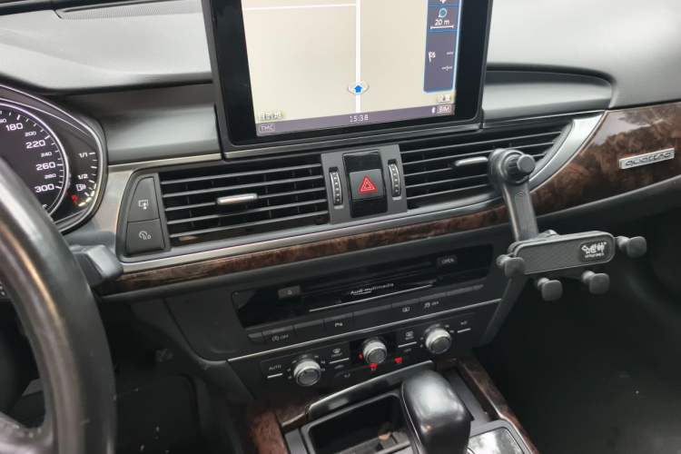 Used Audi A6L 2016 TFSI Technology Edition Audio And AC Panel