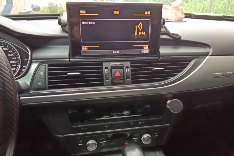 Used Audi A6L 2016 45 TFSI quattro Sport Edition Audio And AC Panel