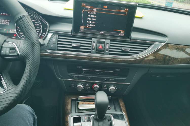 Used Audi A6L 2016 30 FSI Technology Model Audio And AC Panel