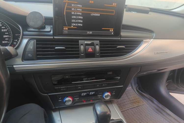 Used Audi A6L 2016 45 TFSI quattro Sport Edition Audio And AC Panel
