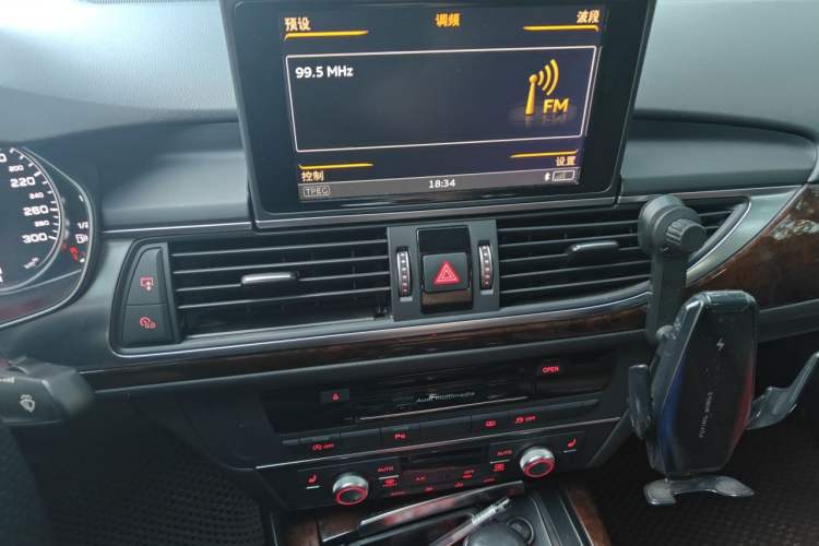Used Audi A6L 2016 TFSI Comfort Model Audio And AC Panel