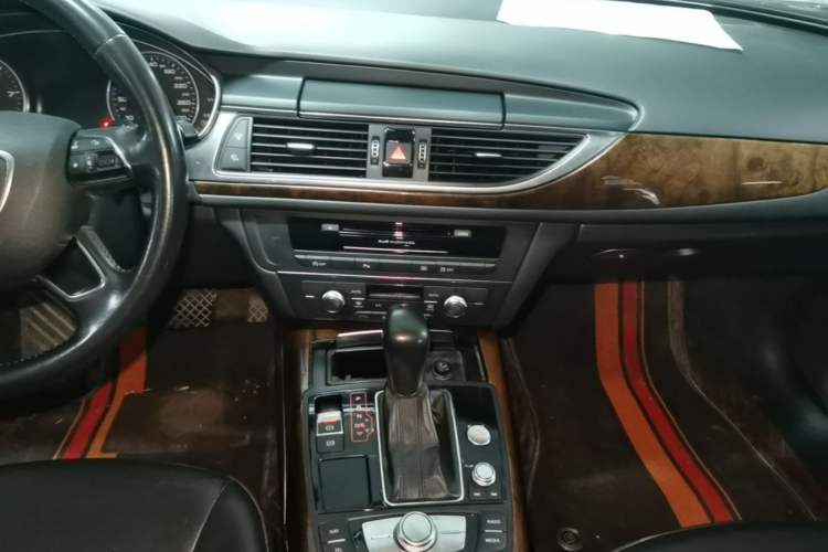 Used Audi A6L 2016 30 FSI Comfort Version Audio And AC Panel