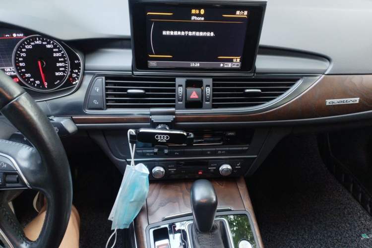 Used Audi A6L 2016 50 TFSI quattro Luxury Edition Audio And AC Panel