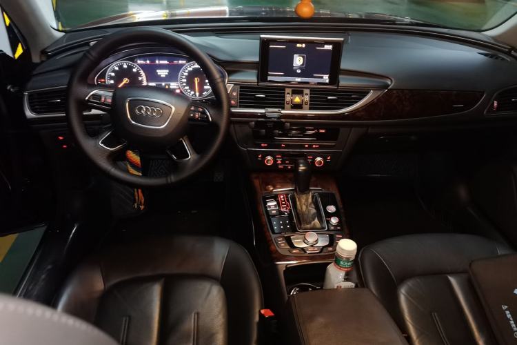 Used Audi A6L 2016 30 FSI Technology Model Center Console