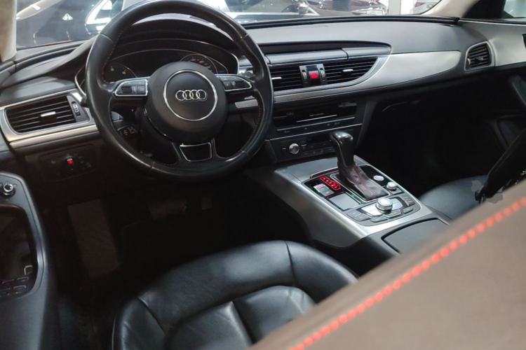 Used Audi A6L 2016 30 FSI Special Edition Center Console