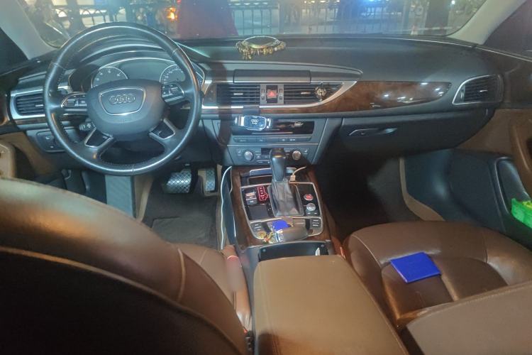 Used Audi A6L 2016 TFSI Comfort Model Center Console