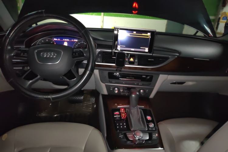 Used Audi A6L 2016 30 FSI Comfort Version Center Console