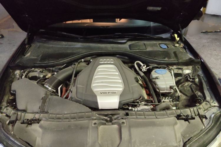 Used Audi A6L 2016 30 FSI Comfort Version Engine Bay