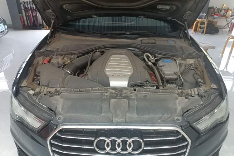 Used Audi A6L 2016 30 FSI Comfort Version Engine Bay